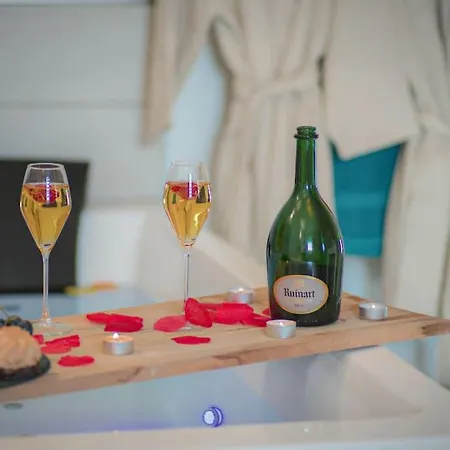 Pacat Insolite Jacuzzi Parkingfree Centre A 5min Apartamento *