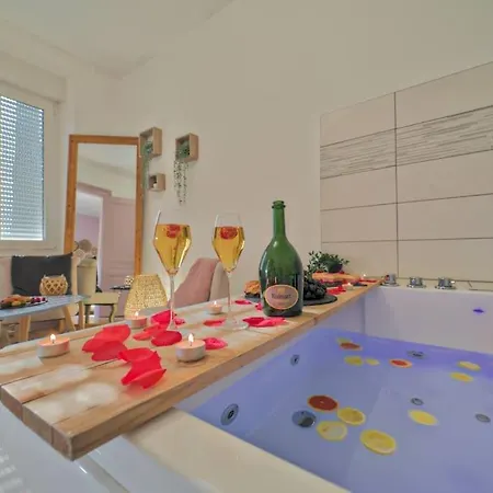 Pacat Insolite Jacuzzi Parkingfree Centre A 5min Mulhouse