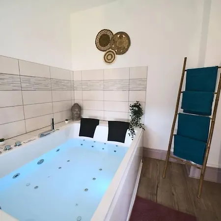 Pacat Insolite Jacuzzi Parkingfree Centre A 5min *