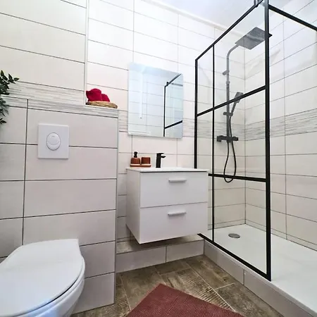 Pacat Insolite Jacuzzi Parkingfree Centre A 5min Lejlighed