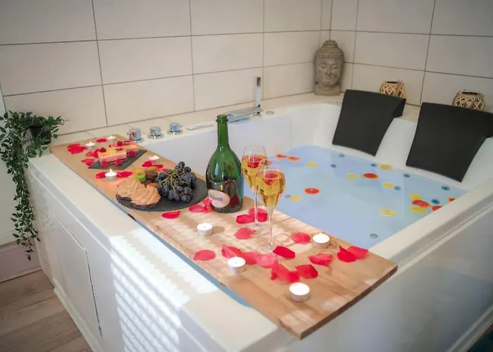 Lägenhet Pacat Insolite Jacuzzi Parkingfree Centre A 5min Mulhouse
