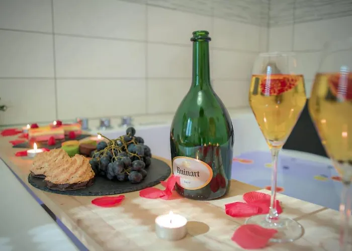 Pacat Insolite Jacuzzi Parkingfree Centre A 5min Lägenhet Mulhouse