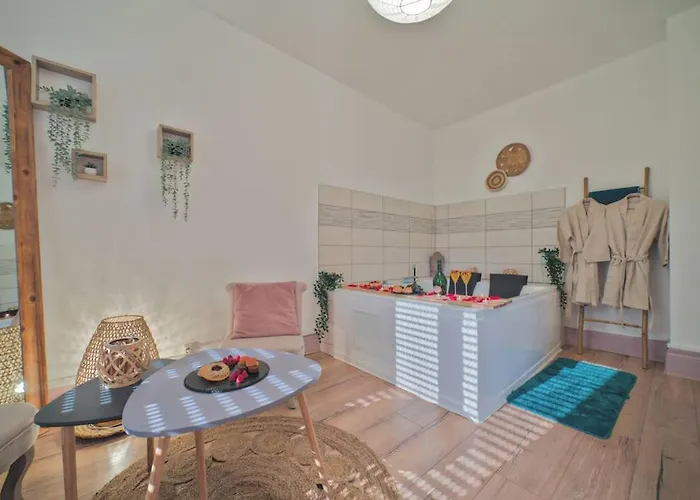 Pacat Insolite Jacuzzi Parkingfree Centre A 5min